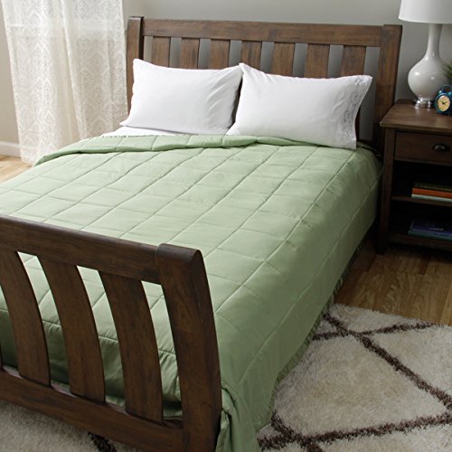 Solid Colored Microfiber Down Alternative-Filled Hypoallergenic Blanket