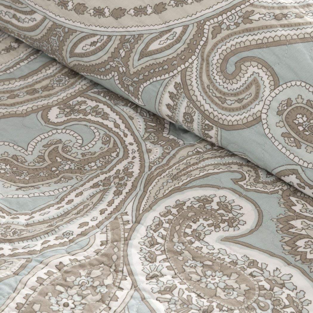 4 Piece Beautiful Coverlet Set Paisley Themed