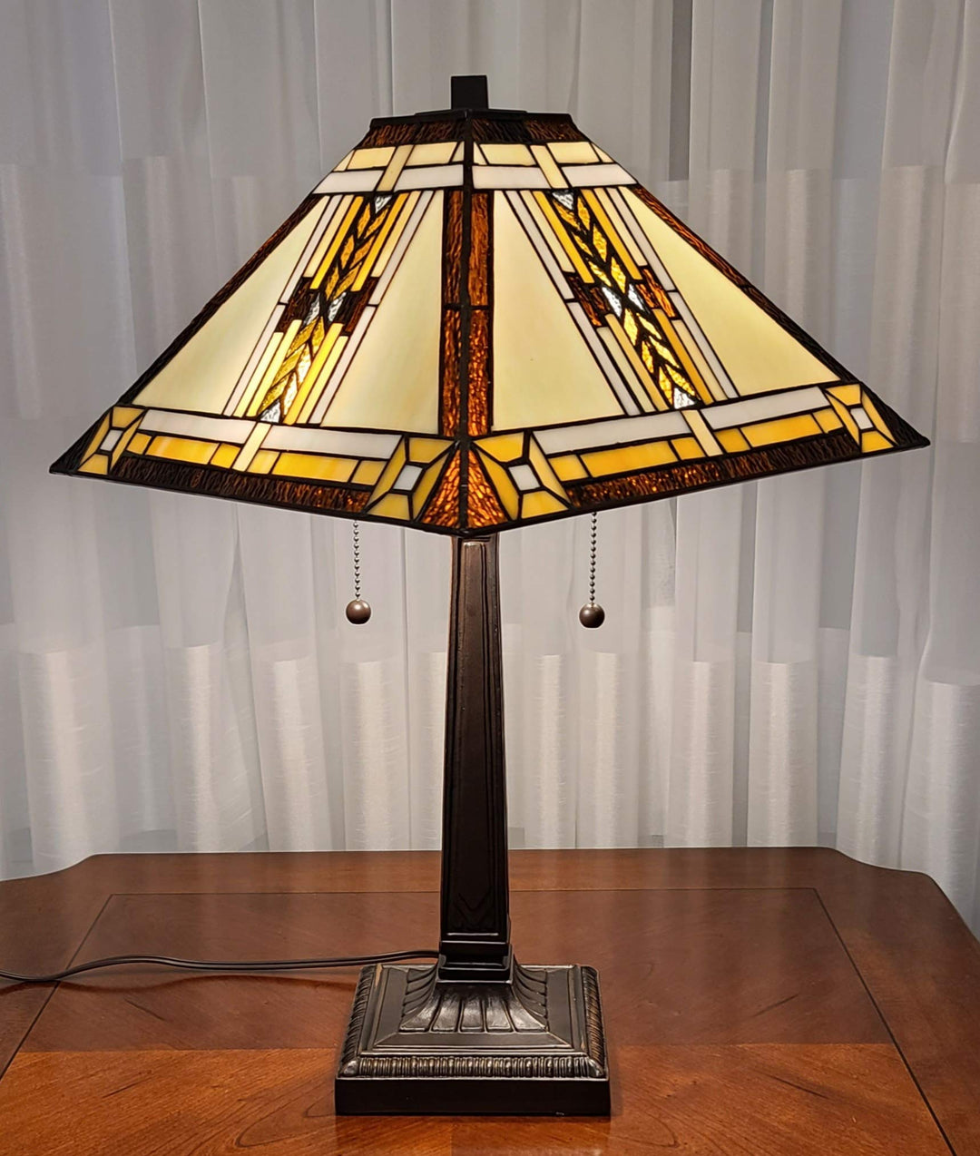 Tiffany Style Table Lamp Banker Mission 23" Tall Stained Glass White Tan Brown