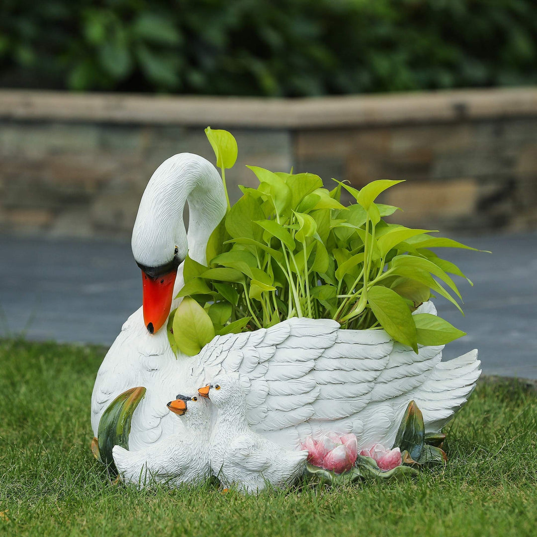 Swan Planter Traditional Round