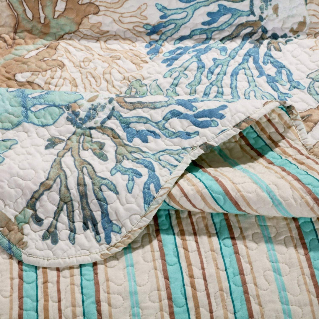 Beach Theme Ocean Coastal Quilt King/Cal King Bedding Set - Nautical Seashell