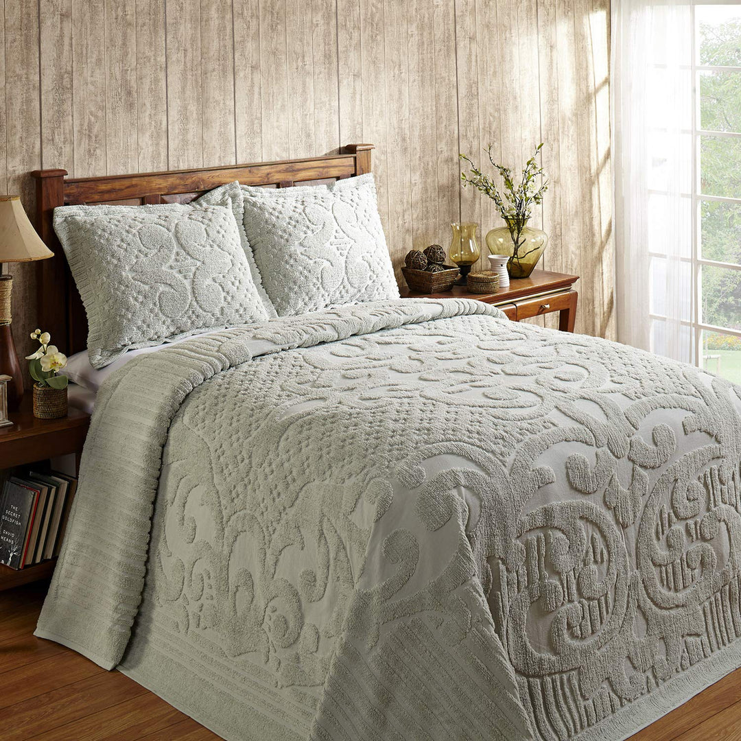 Better Trends Ashton Collection: Luxurious Medallion Design Bedspread - Super Sage - Queen