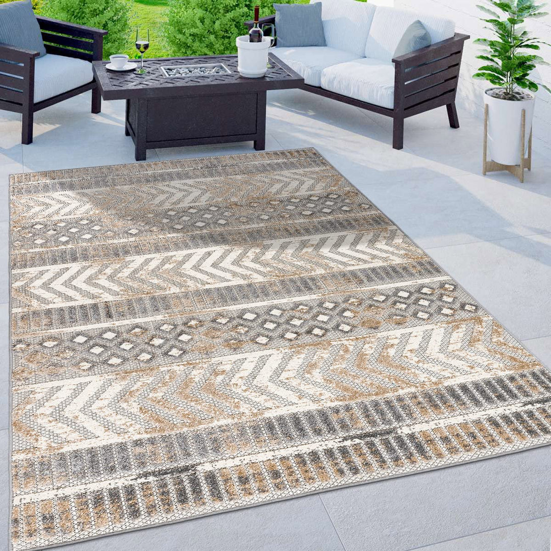 Rugshop Distressed Geometric Indoor/Outdoor Area Rug 3'3"x5' Beige 3'3"x5' - Beige