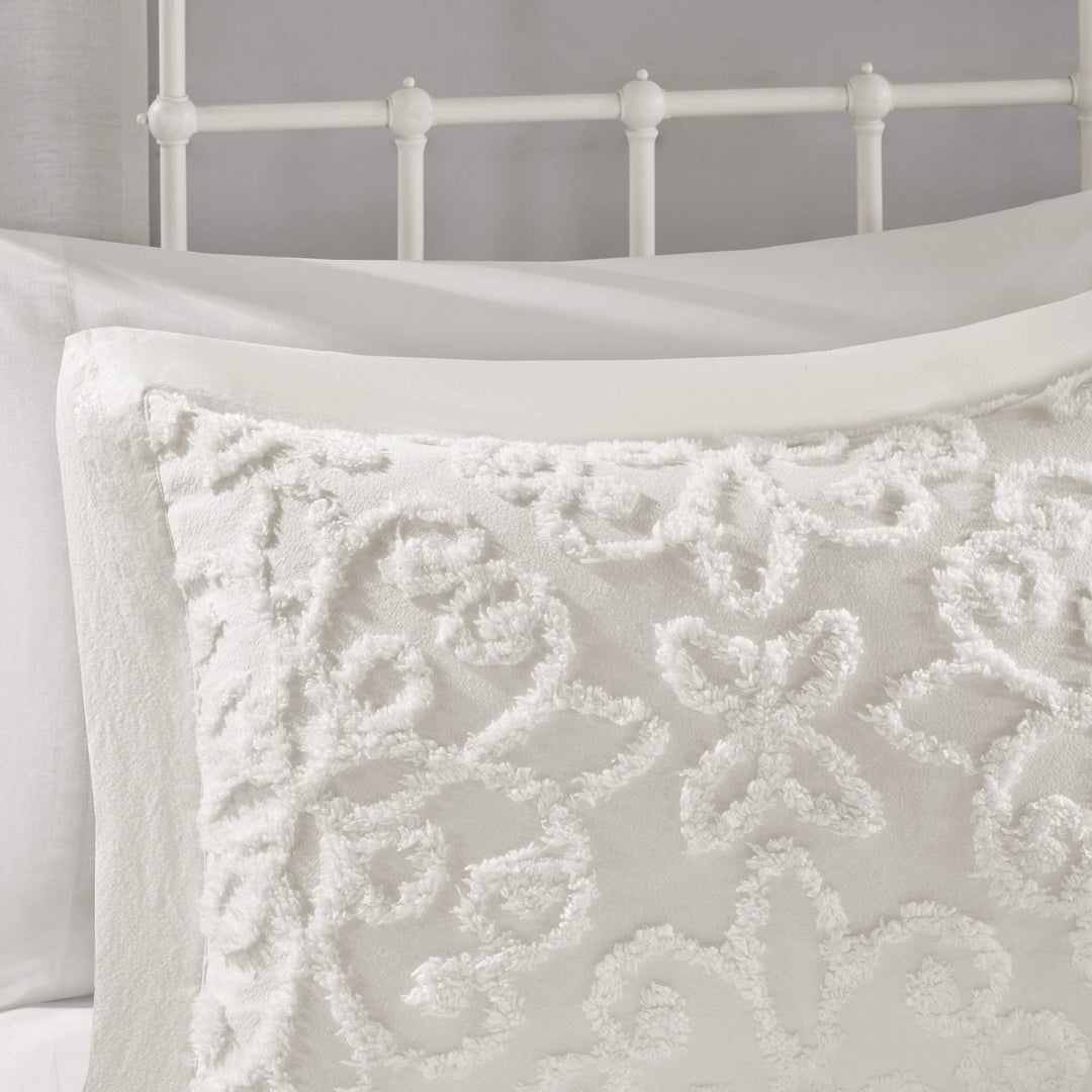 Oversized White Chenille Bedspread Full/Queen 102x118 Vintage Medallion Extra