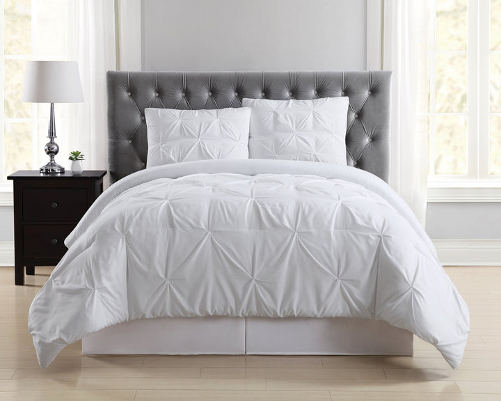 Truly Soft Everyday Pleated Duvet Set Full/Queen White White - Queen/Full - Queen/Full