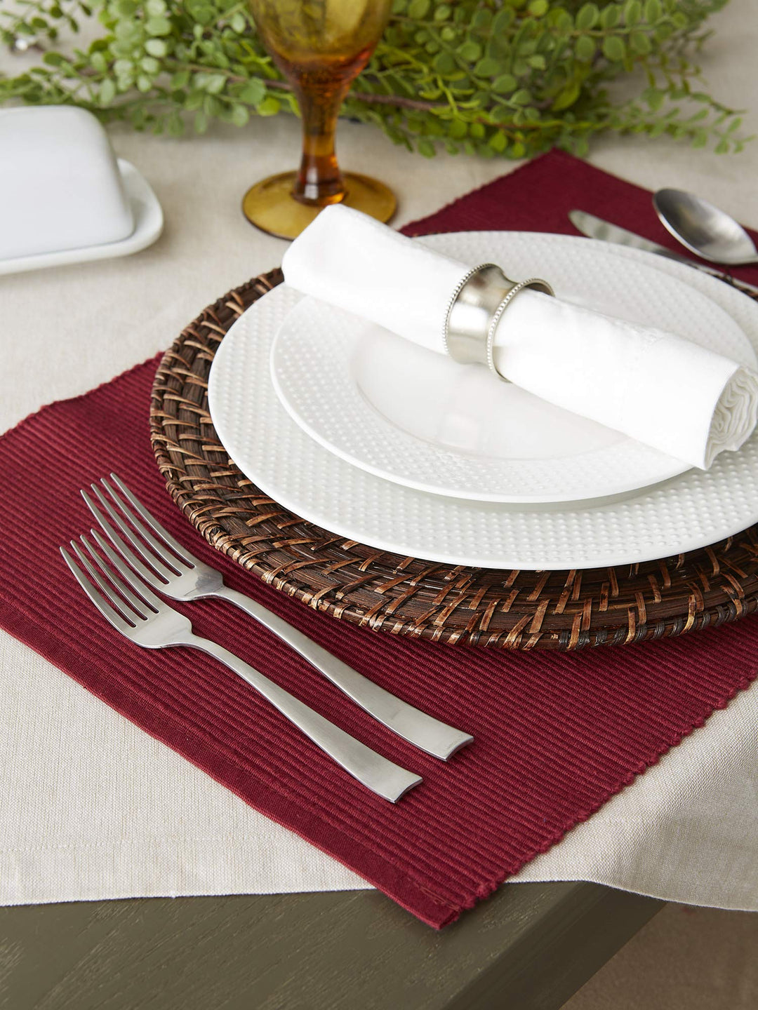 CC Home Furnishings Set of 6 Wine Red Ribbed Placemats 19” x 13"