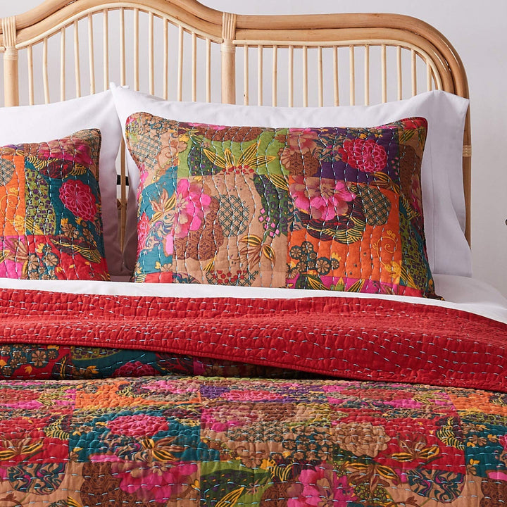 Greenland Home Fashions Jewel 100% Cotton Kantha-Style Floral Fusion Quilt Set with Decorative Pillows