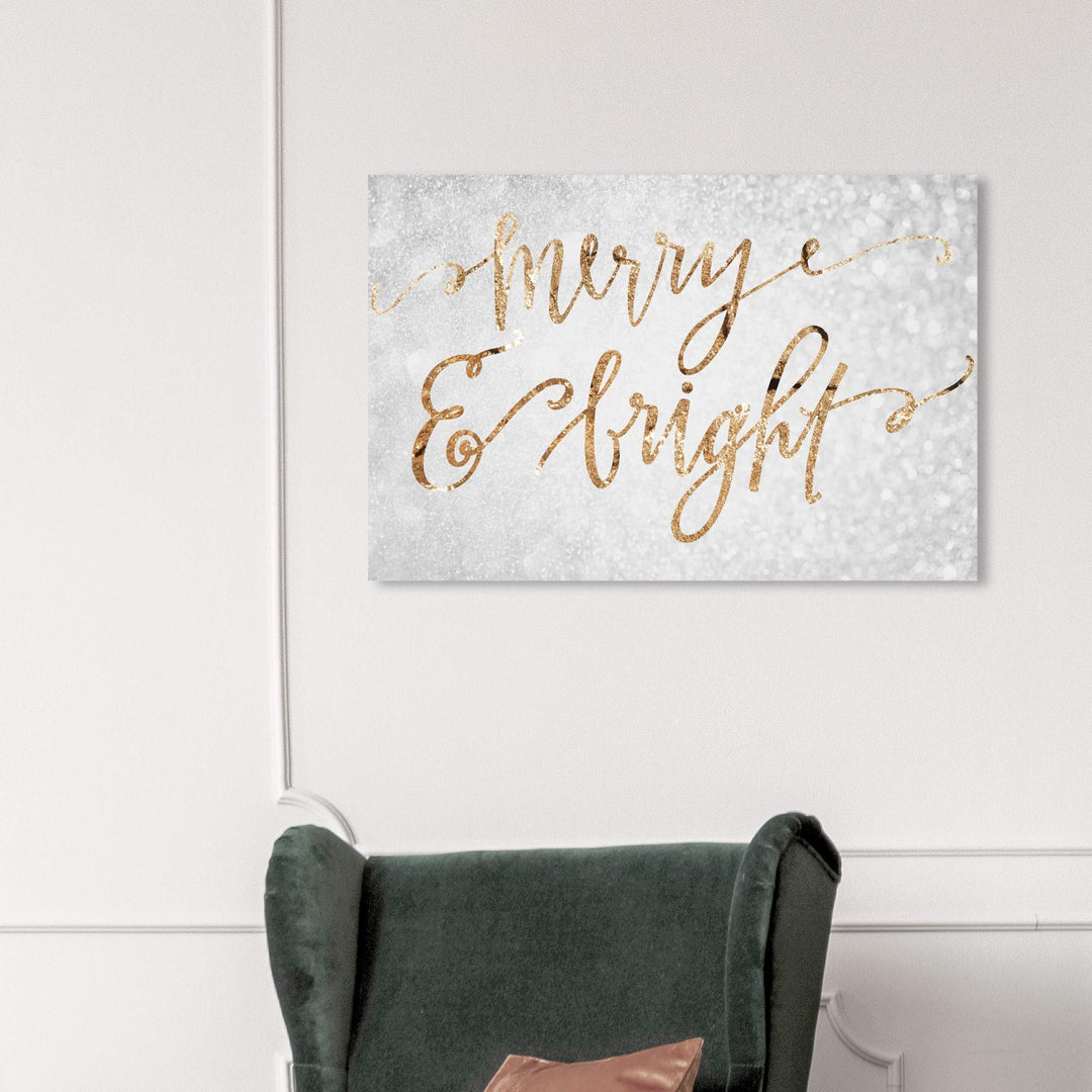 Wynwood Studio Holiday and Seasonal Wall Art Canvas Prints 'Merry & Bright'