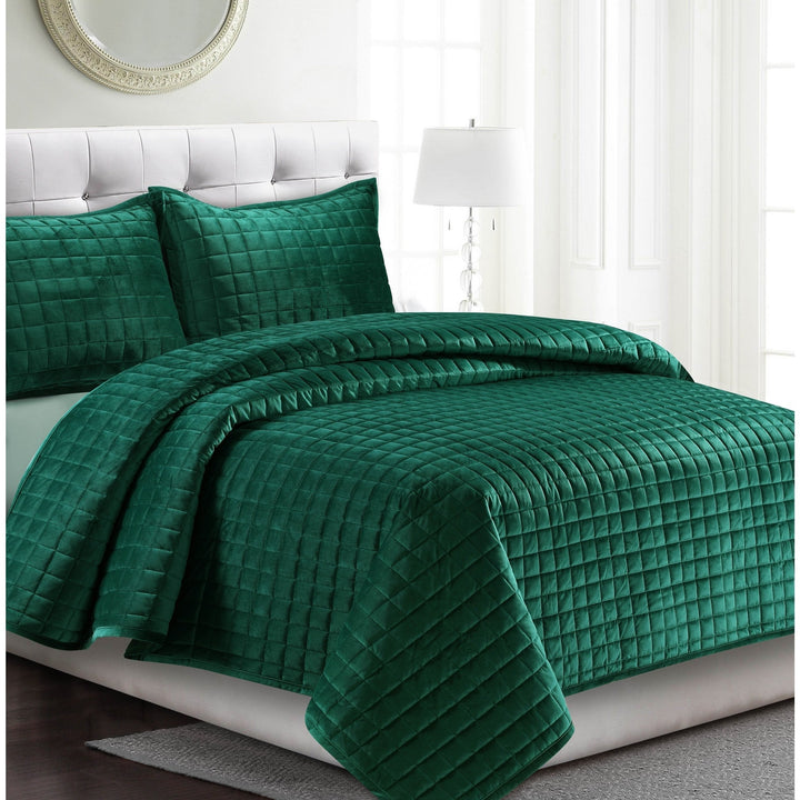 3 Piece Chenille Quilt Set Geometric Diamond Pattern