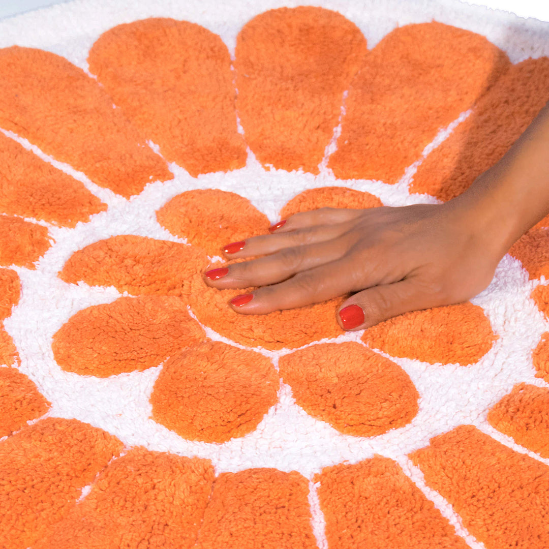 Chesapeake Bursting Flower 2 Pc. White & Coral Round Bath Rug Set 4595 (24" &