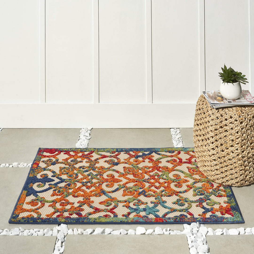 Nourison Aloha Transitional Scroll Indoor/Outdoor Damask Rug