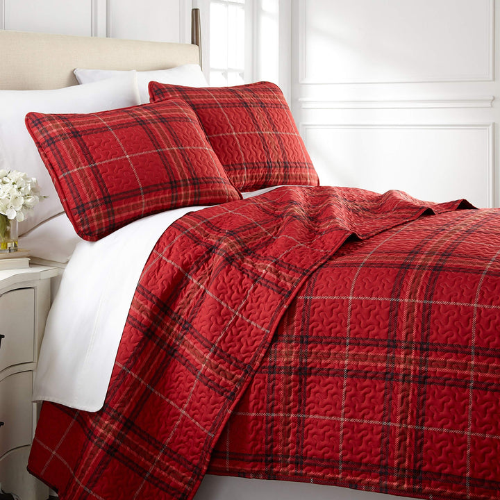 3 Piece Red Black Plaid Quilt Full/Queen et Plaids Bedding Classic Windowpane Red Plaid - Full - Queen