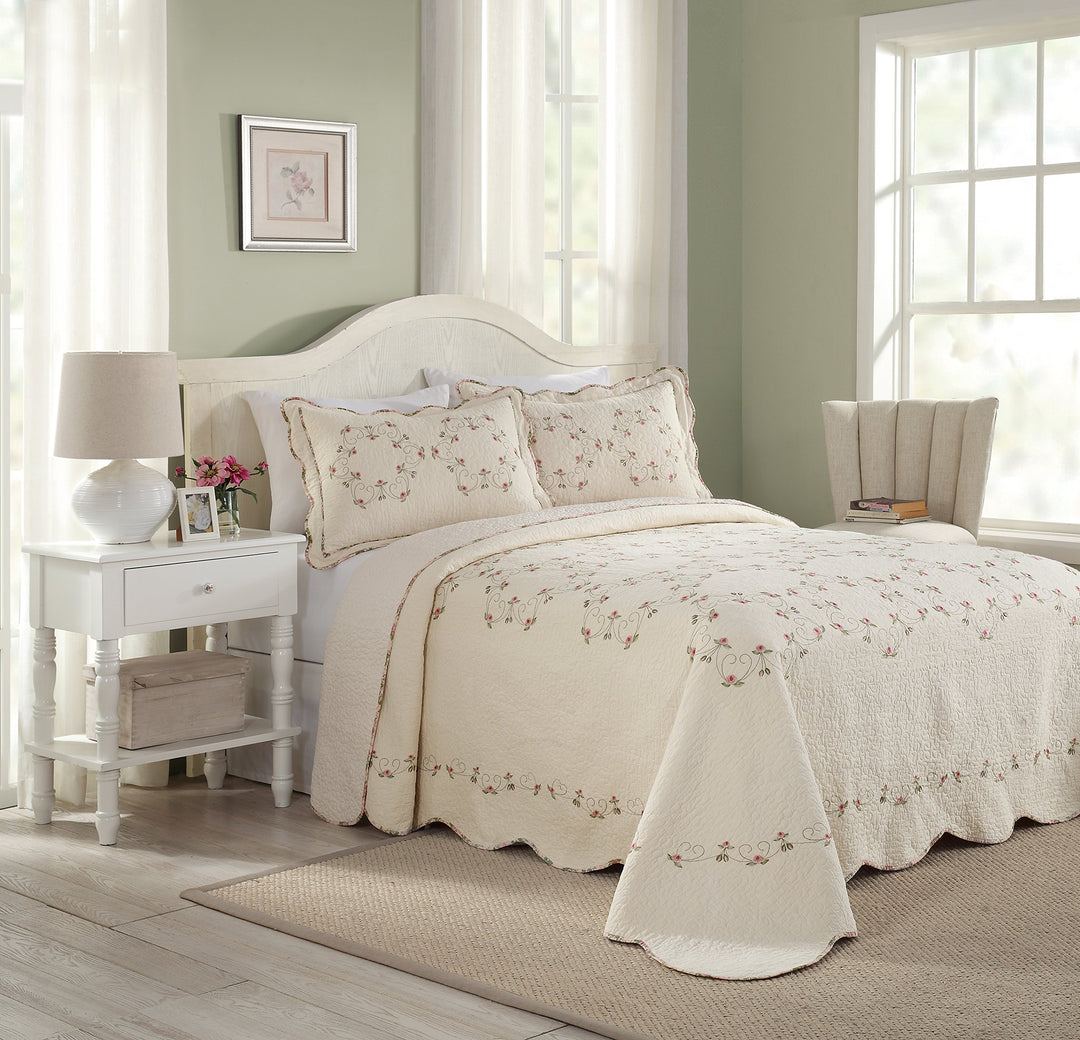 MODERN HEIRLOOM Felisa King Bedspread Ivory/Pink