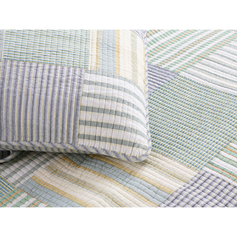 2 Piece Patchwork Themed Quilt Set Striped Pattern Bedding