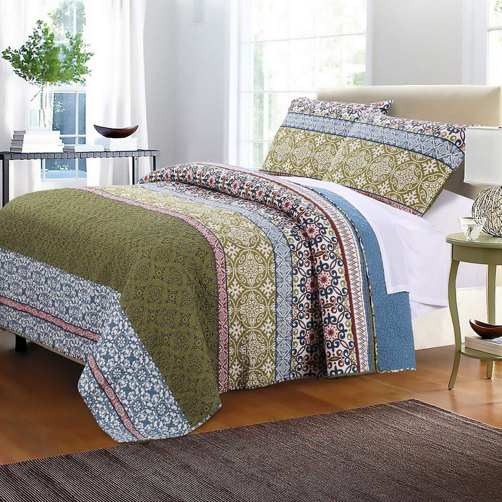 Boho Bohemian Quilt Set with Shams Geometric Pattern Mandala - 3 Piece