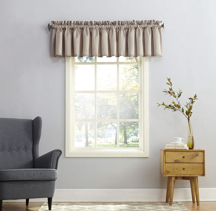 Sun Zero Barrow Energy Efficient Rod Pocket Curtain Single Valance