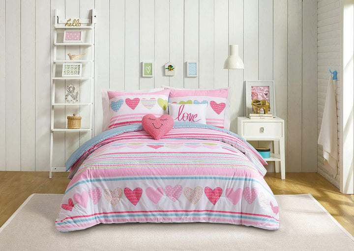 URBAN PLAYGROUND Dapne 5-Piece Heart Full Queen Bed Set - Includes Reversible Full - Queen