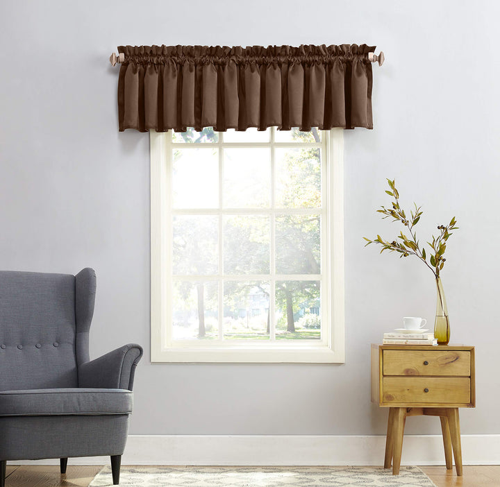 Sun Zero Barrow Energy Efficient Rod Pocket Curtain Single Valance