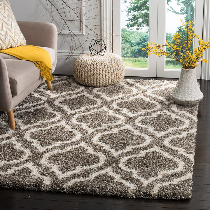 SAFAVIEH Hudson Shag Collection Accent Rug - 4' x 6' Ivory & Slate Blue Moroccan