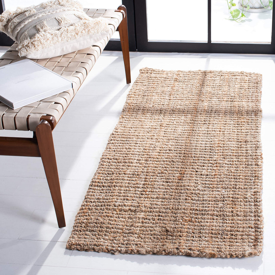 SAFAVIEH Natural Fiber Collection Accent Rug - 2' x 4' Natural Handmade Chunky