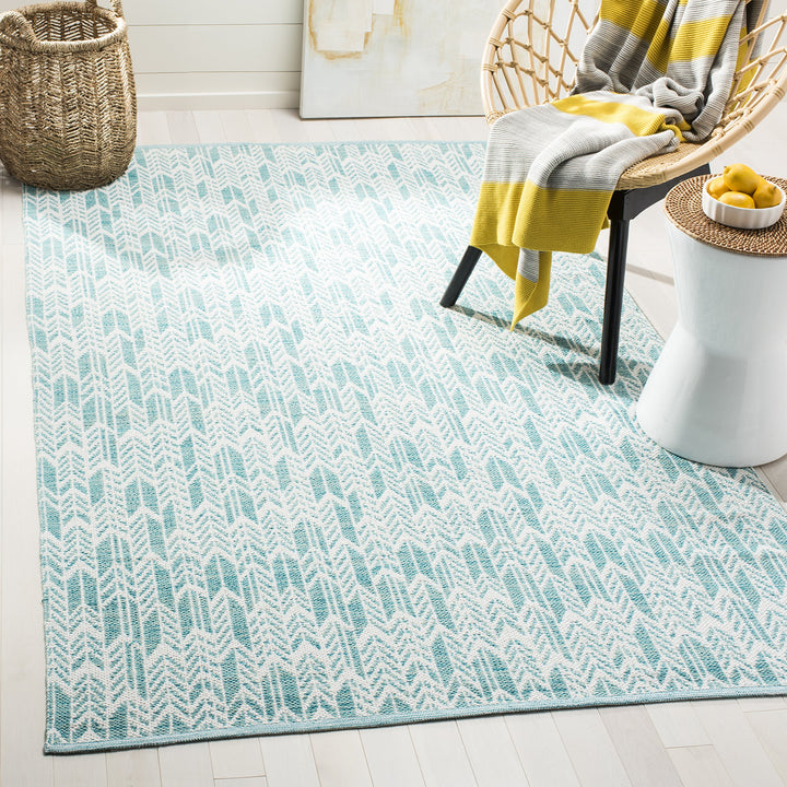 SAFAVIEH Montauk Collection Accent Rug - 3' x 5' Aqua & Ivory Handmade Cotton