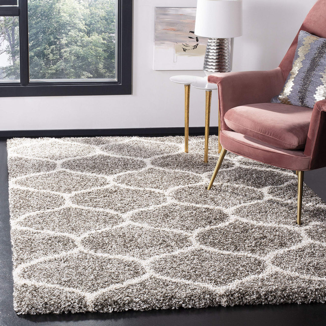 SAFAVIEH Hudson Shag Collection Accent Rug - 4' x 6' Grey & Ivory Trellis Design