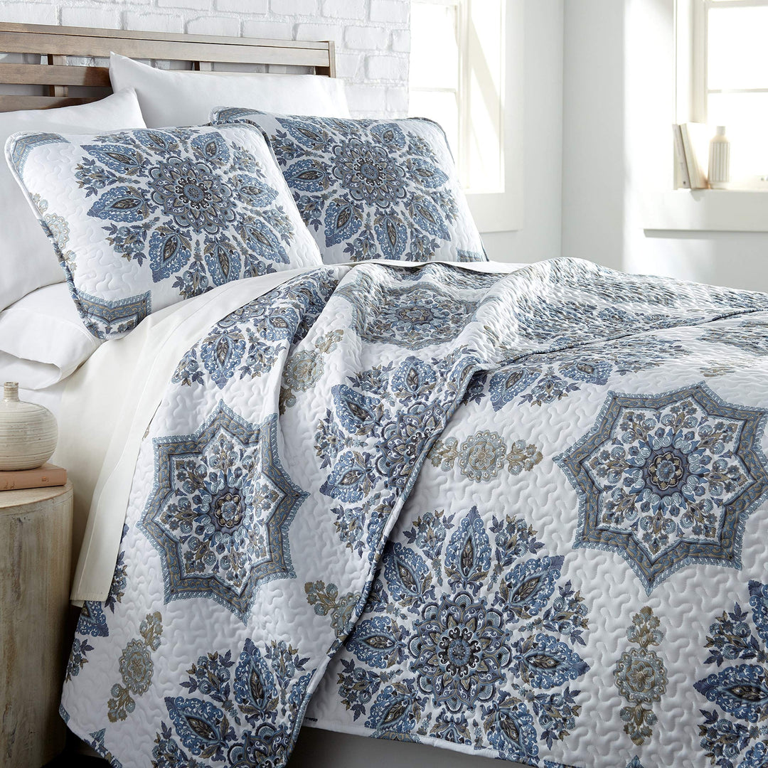 Stylish Medallion Bedding Full/Queen Size Set Shades of Blue Intricate Floral Blue - Full - Queen