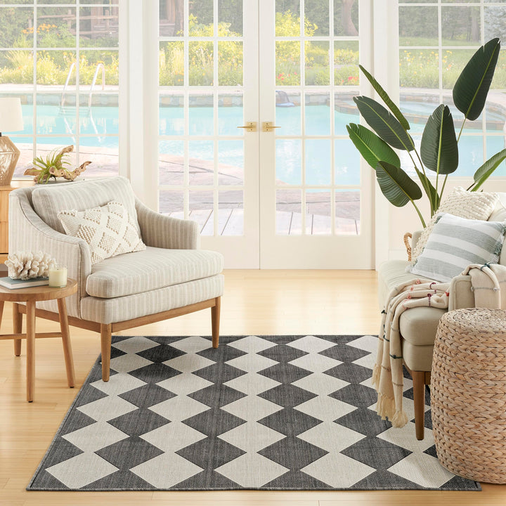 Nourison Positano Indoor/Outdoor Geometric Area Rug