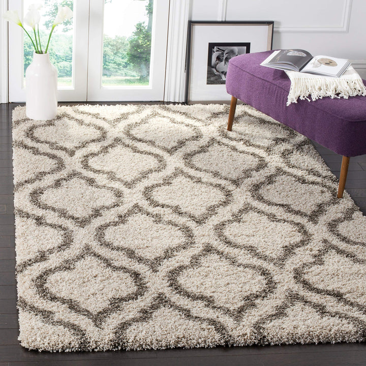 SAFAVIEH Hudson Shag Collection Accent Rug - 4' x 6' Ivory & Slate Blue Moroccan