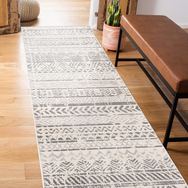 Rugshop Geometric Boho Rug Perfect for high traffic areas of your Living Room 2' x 7' Runner - Gray