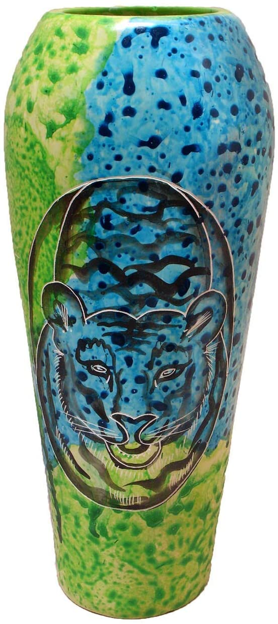 Handmade Soapstone Tiger Oblong Vase (Kenya) Green Craftsman