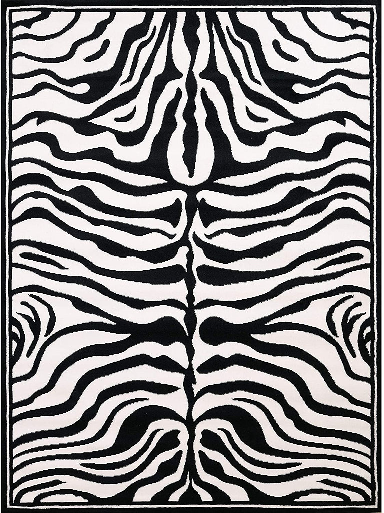 Area Rug 5'3 X 7'2 Black White Novelty Rectangle Polypropylene Contains Latex Stain Resistant