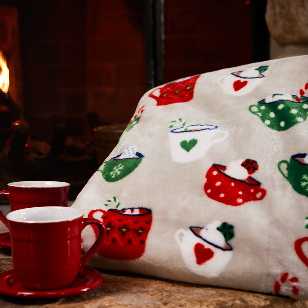 55 x 70 Red Green Oversized Christmas Theme Throw Blanket Oversize Holiday Winter Festive Bedding Snowman Candy Cane Snow Flakes Heart Shape Coca - Diamond Home USA