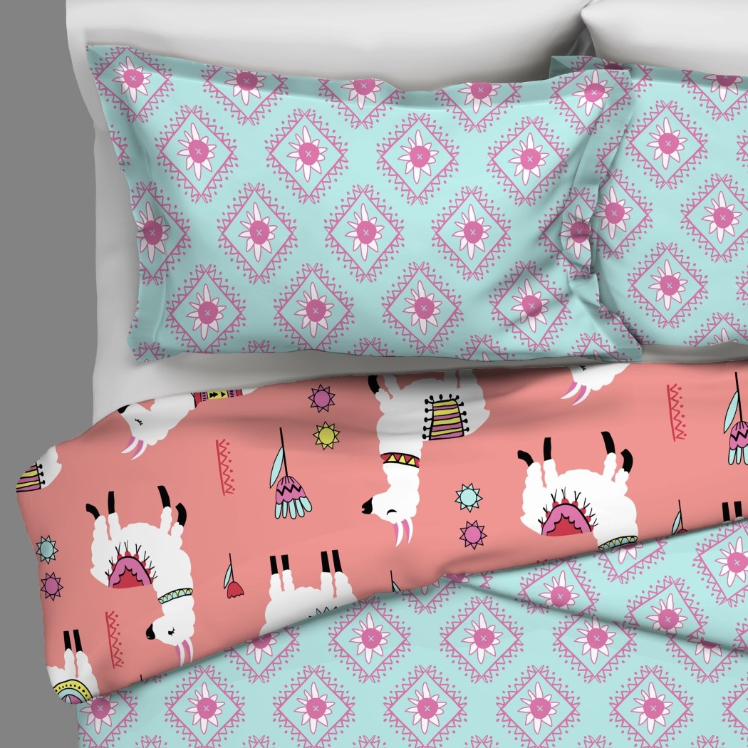 Girls Llama Themed Quilt Set Cute Lama Bedding Diamond Shaped Pattern Indie Llamas Sun Florals Cotton